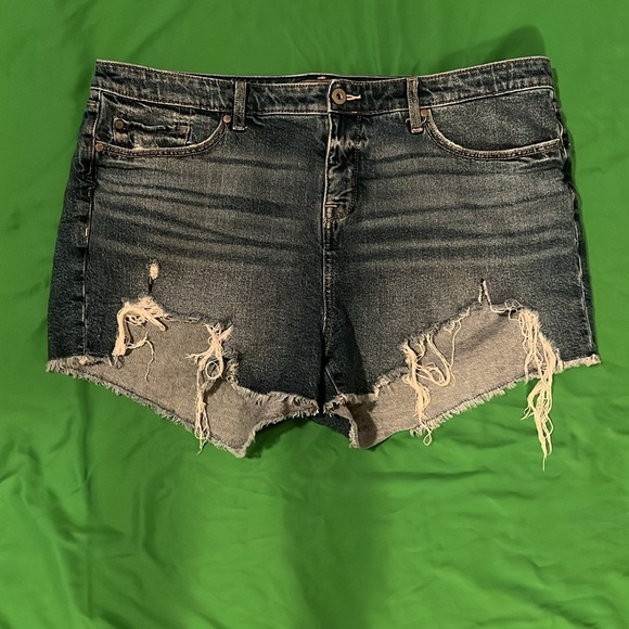 Torrid Blue Distressed Stretch Jean Shorts size 18 - Picture 2 of 9